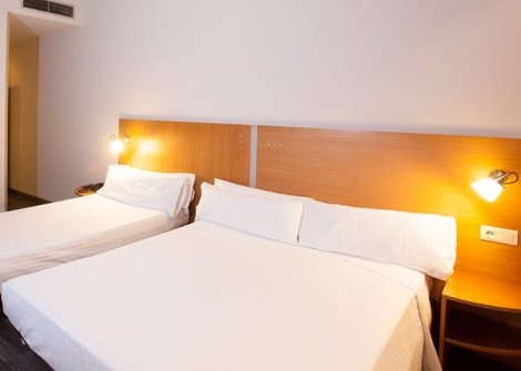 Doble + supletori Hotel Porta de Gallecs a Mollet del Vallés Doble + supletori Hotel Porta de Gallecs a Mollet del Vallés