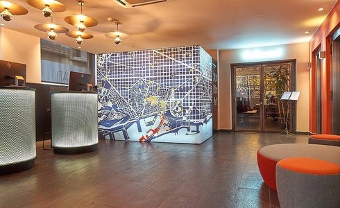 RECEPCIÓ 24 / 7 Hotel Ciutat Barcelona a Barcelona RECEPCIÓ 24 / 7 Hotel Ciutat Barcelona a Barcelona