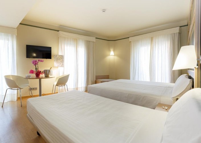 Habitació triple hotel ciutat barcelona Habitació triple hotel ciutat barcelona