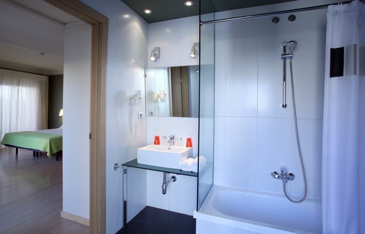 Habitació triple Hotel Ciutat Barcelona Barcelona Habitació triple Hotel Ciutat Barcelona Barcelona
