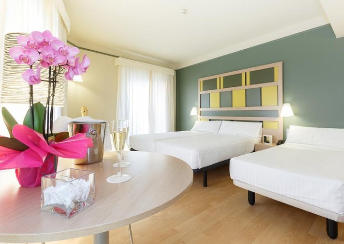 Habitació triple hotel ciutat barcelona Habitació triple hotel ciutat barcelona