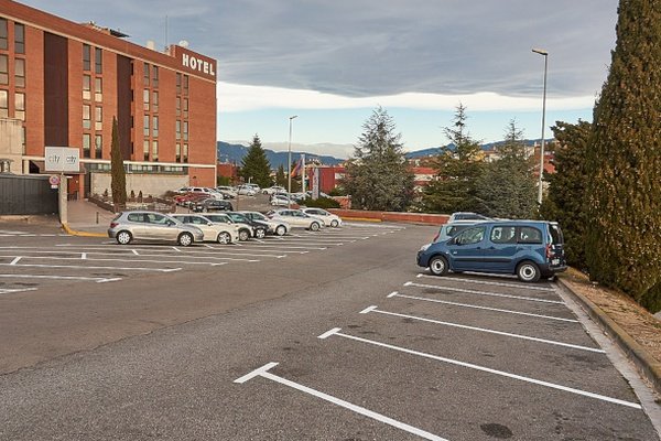 GARATGE GRATUÏT Hotel Ciutat de Granollers Granollers GARATGE GRATUÏT Hotel Ciutat de Granollers Granollers