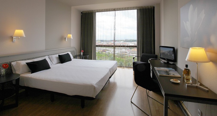 Triple hotel ciutat de granollers Triple hotel ciutat de granollers